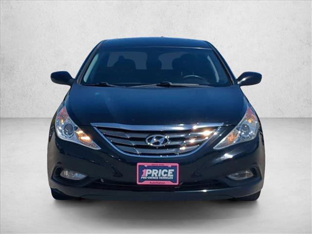 Used 2011 Hyundai Sonata SE FWD image 2