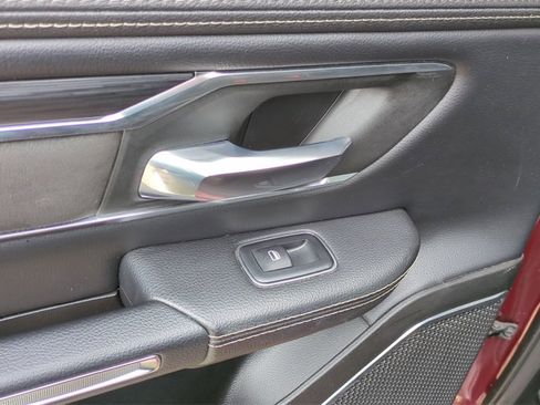 Used 2024 RAM 1500 Laramie image 14