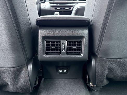 Used 2025 Toyota Camry SE w/ Convenience Package FWD image 20