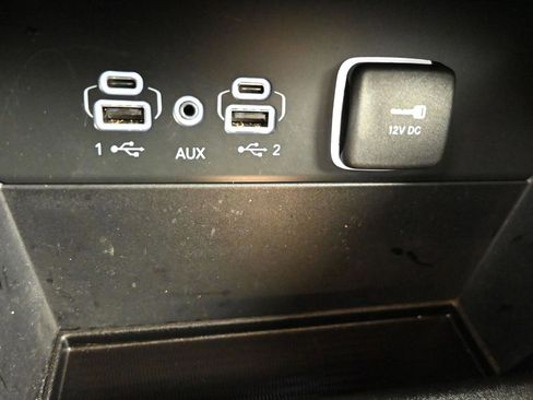 Used 2023 Jeep Grand Cherokee Limited AWD/4WD image 20