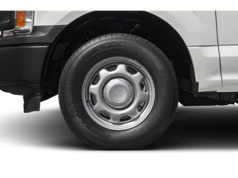 Used 2018 Ford F150 XL w/ Equipment Group 101A Mid RWD image 11