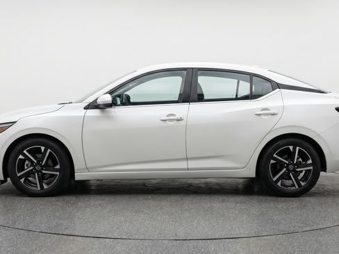 Used 2025 Nissan Sentra SV FWD image 5