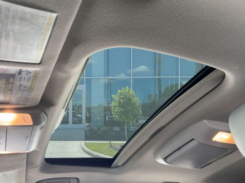 Used 2015 Toyota Sequoia Platinum image 16