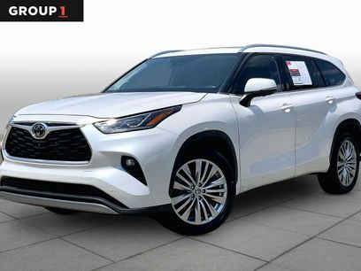 Used 2023 Toyota Highlander Platinum