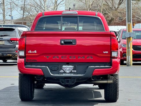 Used 2020 Toyota Tacoma SR image 6