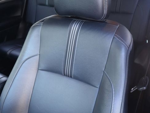 Used 2018 Toyota Highlander SE image 23