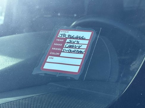 Used 2018 Chevrolet Suburban LT image 6