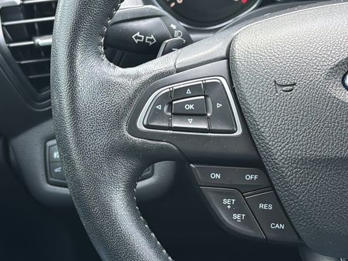 Used 2018 Ford Escape SE w/ SE Sport Appearance Package AWD/4WD image 11
