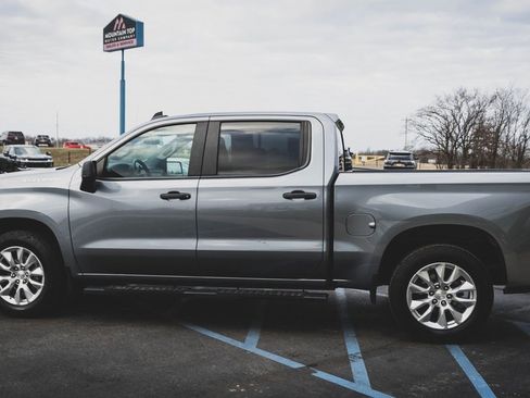 Used 2021 Chevrolet Silverado 1500 Custom image 15