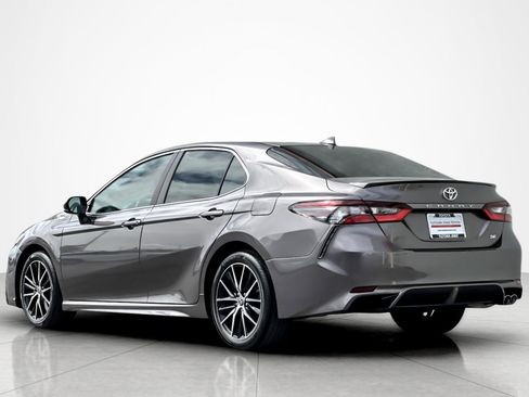 Used 2023 Toyota Camry SE w/ Convenience Package FWD image 3