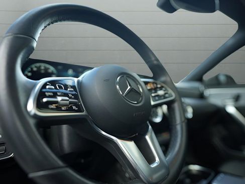 Used 2023 Mercedes-Benz CLA 250 image 19