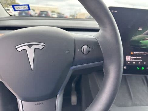 Used 2023 Tesla Model Y Long Range image 12