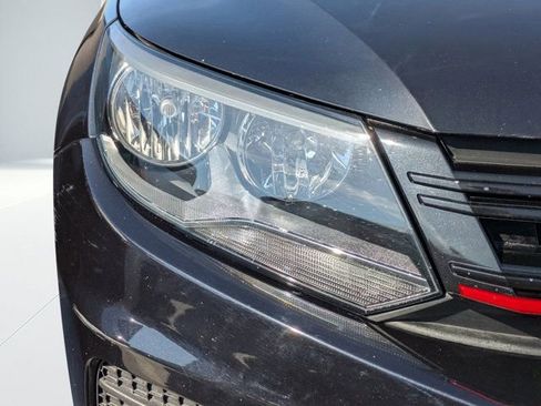 Used 2018 Volkswagen Tiguan Limited image 7