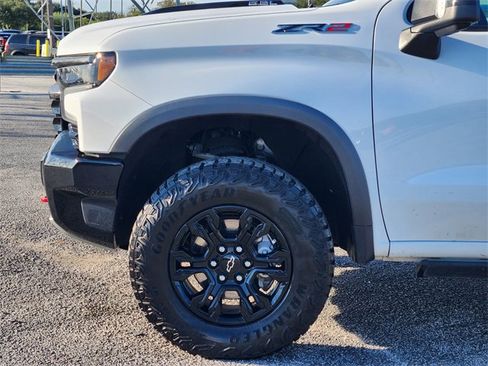 Used 2022 Chevrolet Silverado 1500 ZR2 image 8