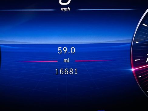 Used 2023 Mercedes-Benz GLC 300 GLC 300 image 17