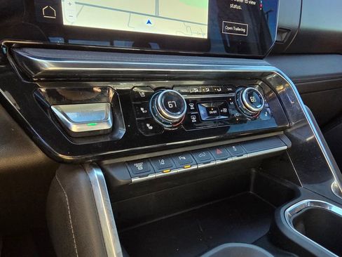 Used 2024 GMC Sierra 3500 Denali w/ Denali Reserve Package image 19