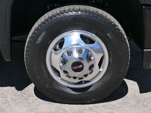 Used 2021 GMC Sierra 3500 Denali w/ Denali Ultimate Package image 28