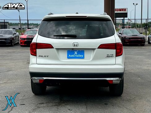 Used 2018 Honda Pilot Elite image 6
