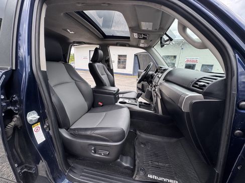 Used 2016 Toyota 4Runner SR5 4x2 4dr SUV image 45