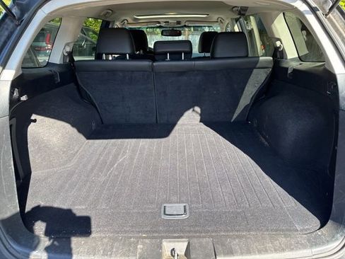 Used 2012 Subaru Outback 2.5i Limited AWD/4WD image 12