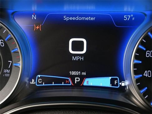 Used 2023 Chrysler 300 Touring w/ Sport Appearance Package image 14