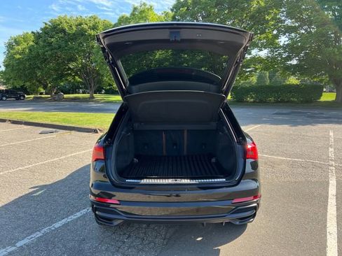 Used 2021 Audi Q3 2.0T Premium w/ Convenience Package AWD/4WD image 28