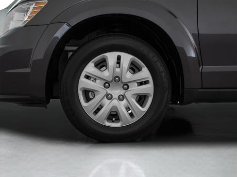 Used 2018 Dodge Journey SE w/ Popular Equipment Group FWD image 49