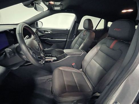 Used 2024 Chevrolet Trax RS image 3