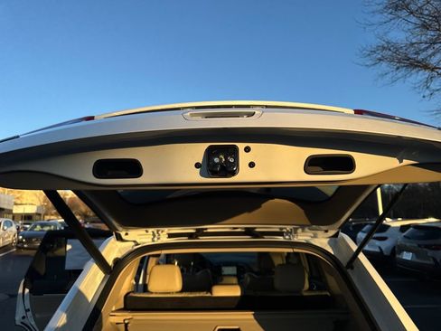 Used 2019 Jeep Grand Cherokee Limited w/ Luxury Group II image 34