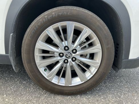 Used 2024 Toyota Grand Highlander Platinum image 29