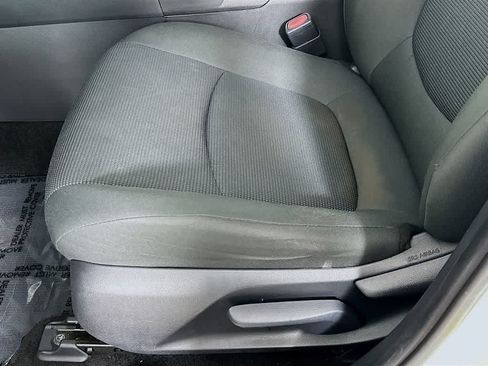Used 2021 Toyota RAV4 LE FWD image 29