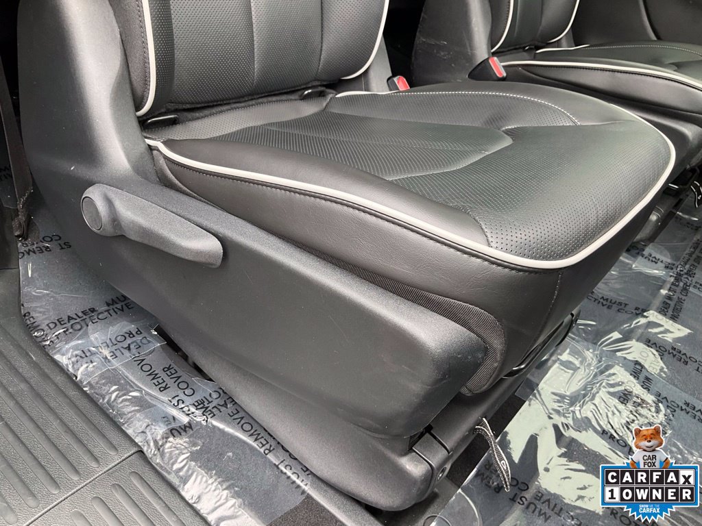 Used 2023 Chrysler Pacifica Limited w/ Uconnect Theater Family Group FWD image 55
