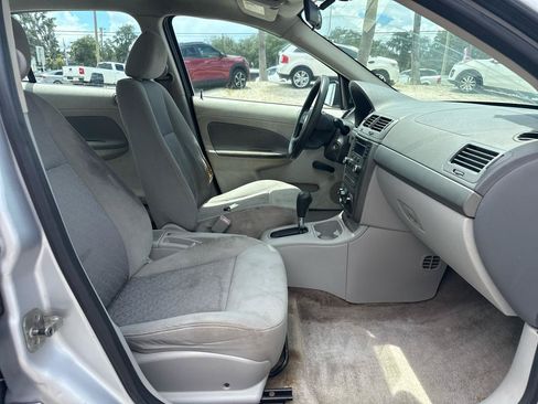 Used 2005 Chevrolet Cobalt Sedan FWD image 9