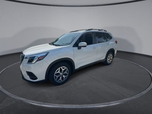 Certified 2022 Subaru Forester Premium AWD/4WD image 4