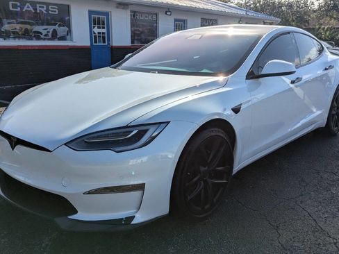 Used 2021 Tesla Model S Plaid image 2