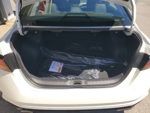 New 2026 Nissan Altima 2.5 SR FWD image 5