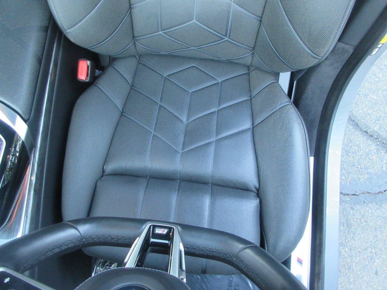 Used 2023 BMW 760i xDrive AWD/4WD image 14