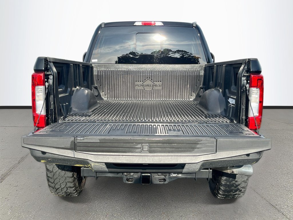 Used 2017 Ford F250 Lariat w/ Lariat Ultimate Package AWD/4WD image 26