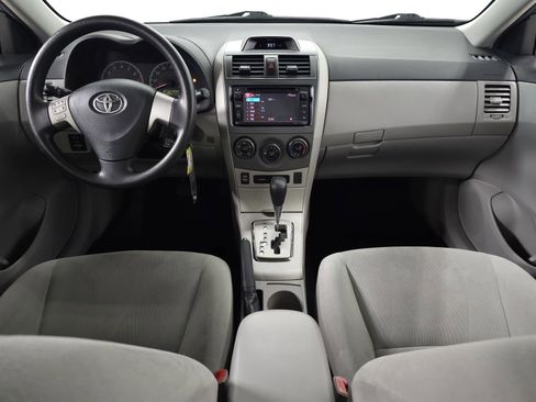 Used 2013 Toyota Corolla LE FWD image 17