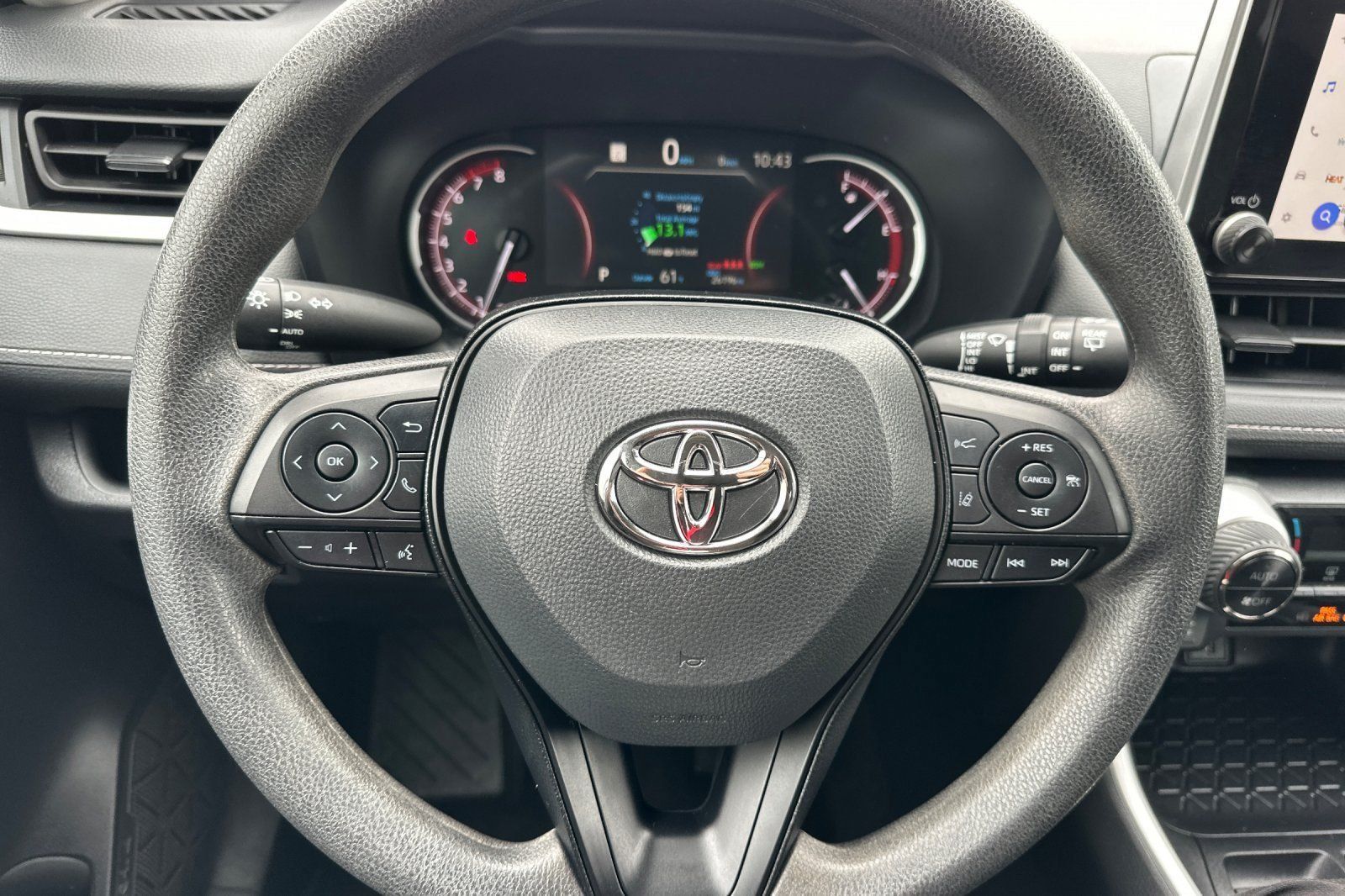 Used 2025 Toyota RAV4 XLE AWD/4WD image 26