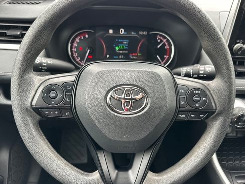 Used 2025 Toyota RAV4 XLE AWD/4WD image 26