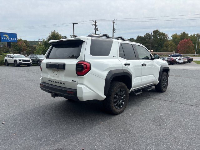 Used 2026 Toyota 4Runner SR5 AWD/4WD image 6