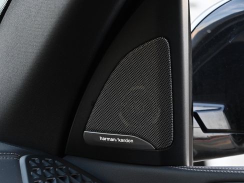 Certified 2025 BMW X5 xDrive50e w/ M Sport Package image 28