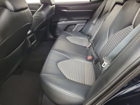 Used 2020 Toyota Camry SE w/ Convenience Package FWD image 12