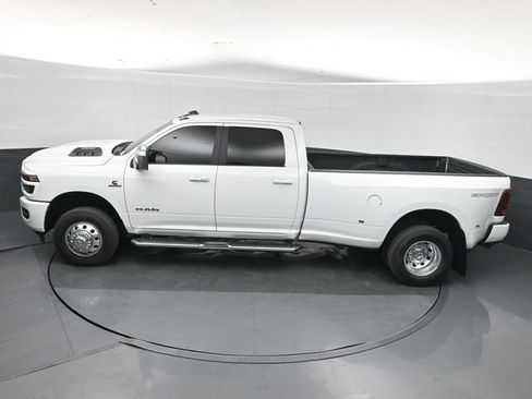 Used 2026 RAM 3500 Laramie w/ Max Tow Package AWD/4WD image 35
