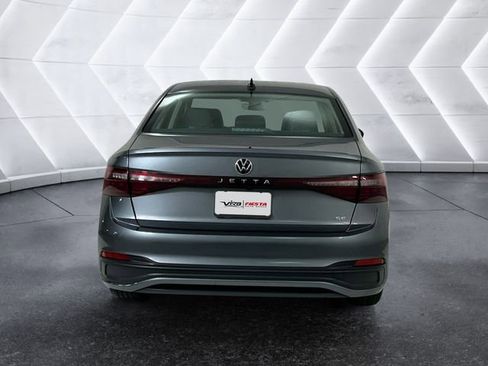 Used 2025 Volkswagen Jetta SE image 5