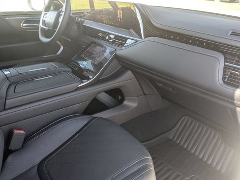 Used 2025 INFINITI QX80 Luxe AWD/4WD image 41