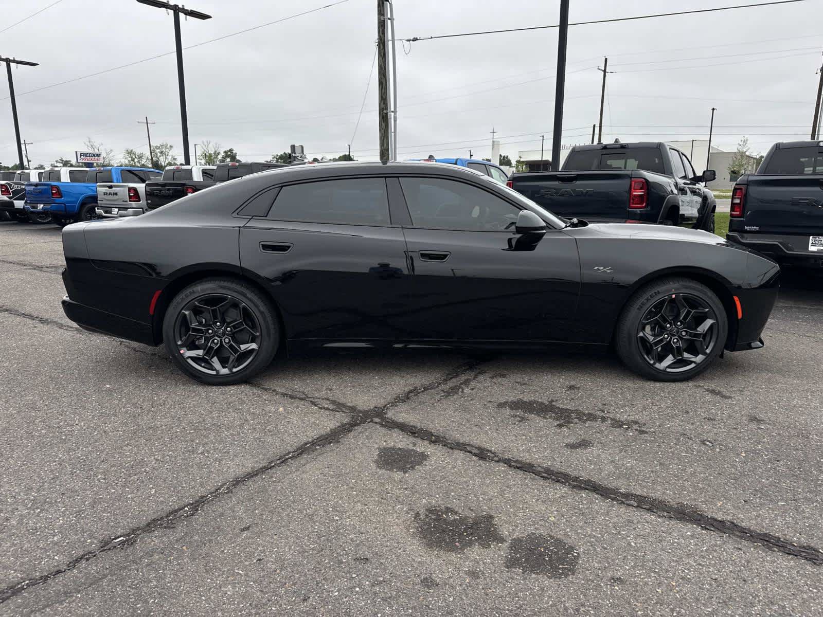 New 2026 Dodge Charger R/T w/ Blacktop Package AWD/4WD image 6