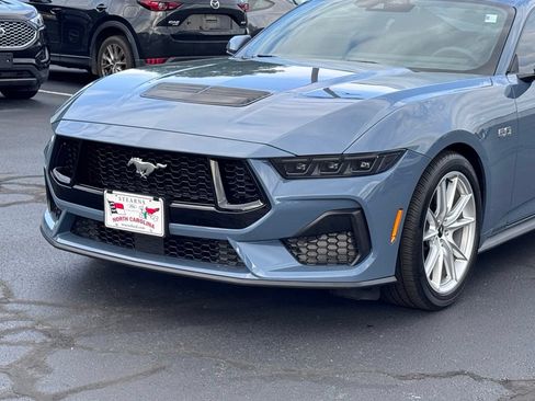 Used 2025 Ford Mustang GT Premium RWD image 34