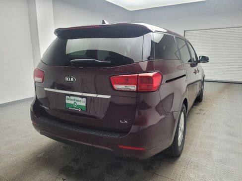 Used 2018 Kia Sedona LX image 9